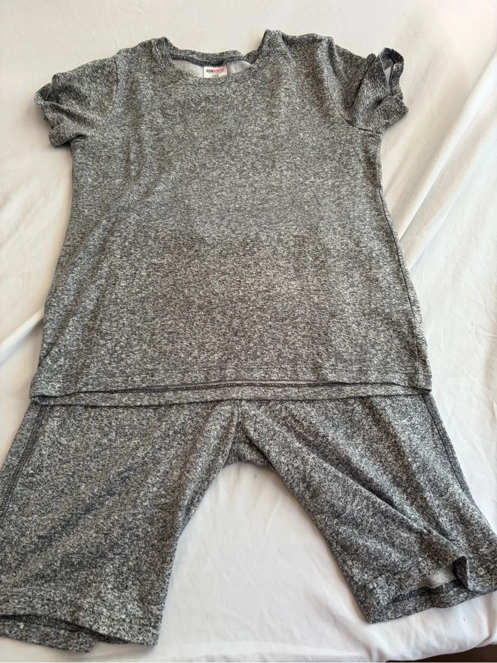 32 Degrees Kids Gray Heather Short Sleeve Pajama Set - Top & Shorts